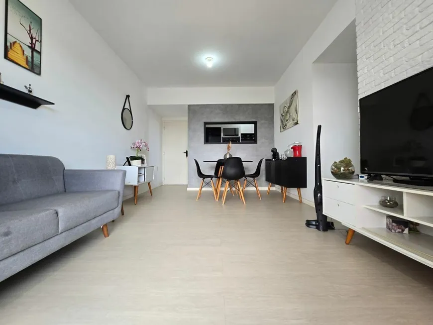 Foto 1 de Apartamento com 2 Quartos à venda, 69m² em Vila Laura, Salvador
