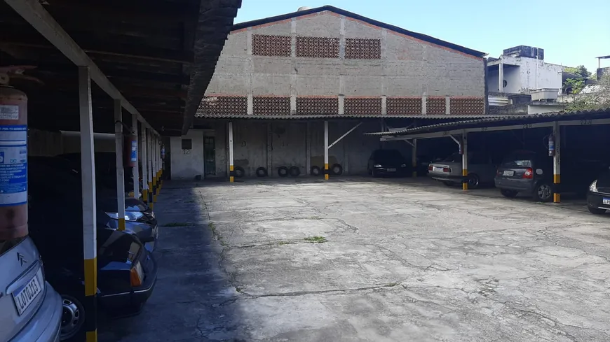 Foto 1 de Lote/Terreno à venda, 712m² em Venda da Cruz, São Gonçalo