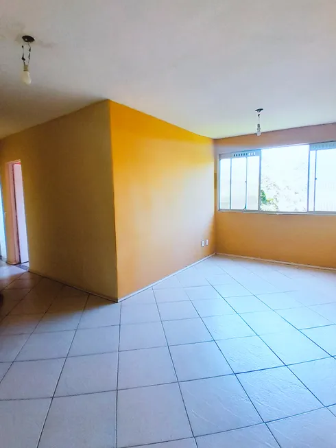 Foto 1 de Apartamento com 3 Quartos à venda, 60m² em Castelanea, Petrópolis