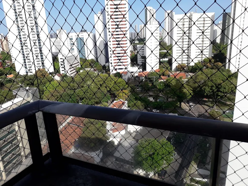 Foto 1 de Apartamento com 5 Quartos à venda, 370m² em Casa Forte, Recife