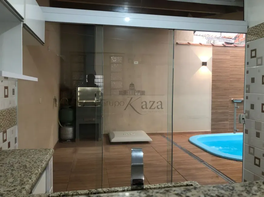 Foto 1 de Casa de Condomínio com 2 Quartos à venda, 80m² em Jardim Paraiso, Jacareí