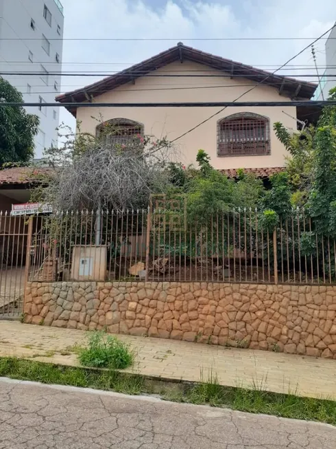 Foto 1 de Casa com 5 Quartos à venda, 364m² em Castelo, Belo Horizonte