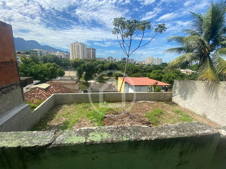 Foto 1 de Casa com 3 Quartos à venda, 60m² em Tanque, Rio de Janeiro