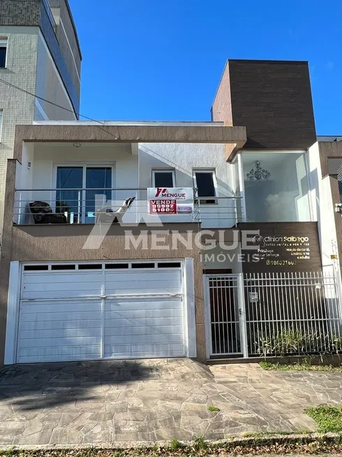 Foto 1 de Casa com 3 Quartos à venda, 160m² em Jardim Itú Sabará, Porto Alegre