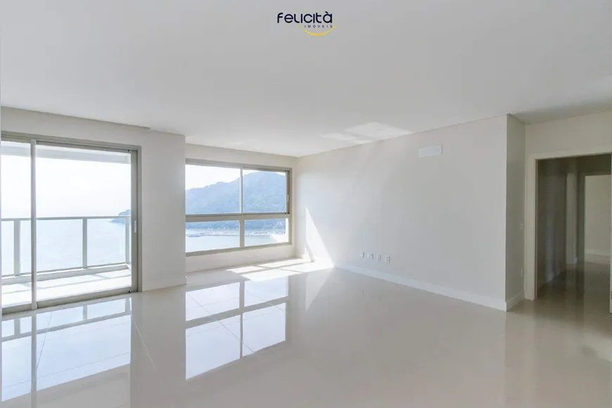 Foto 1 de Apartamento com 4 Quartos à venda, 161m² em Barra Sul, Balneário Camboriú