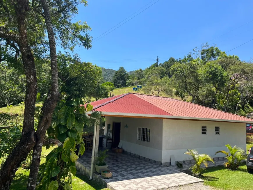 Foto 1 de Fazenda/Sítio com 3 Quartos à venda, 3600m² em Zona Rural, Campina Grande do Sul