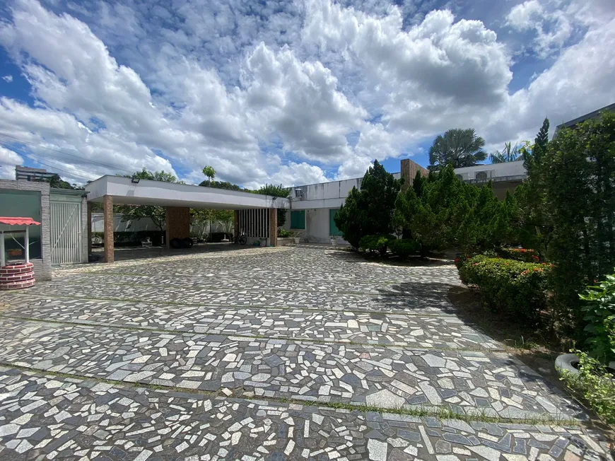 Foto 1 de Casa de Condomínio com 4 Quartos à venda, 550m² em Ponta Negra, Manaus