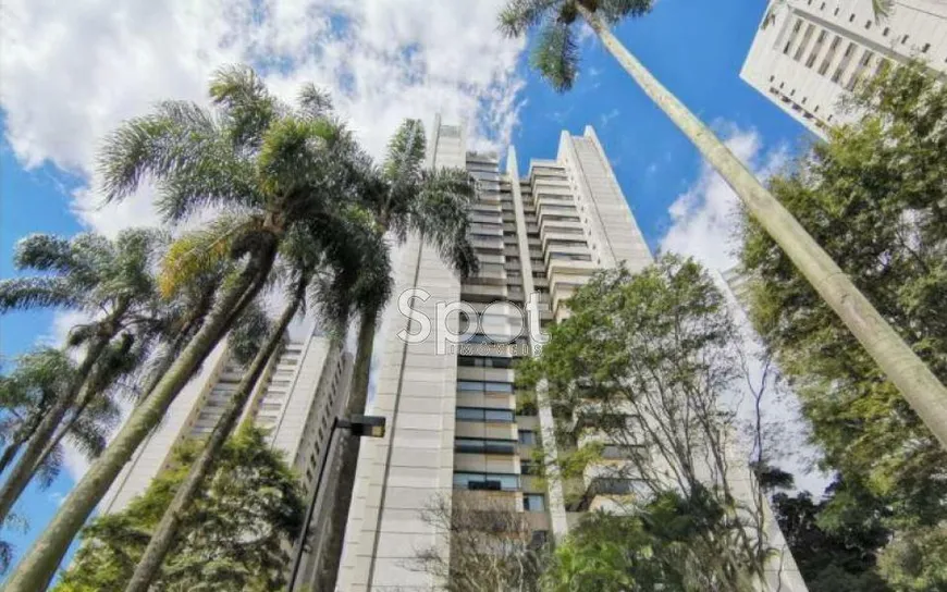 Foto 1 de Apartamento com 3 Quartos à venda, 185m² em Real Parque, São Paulo