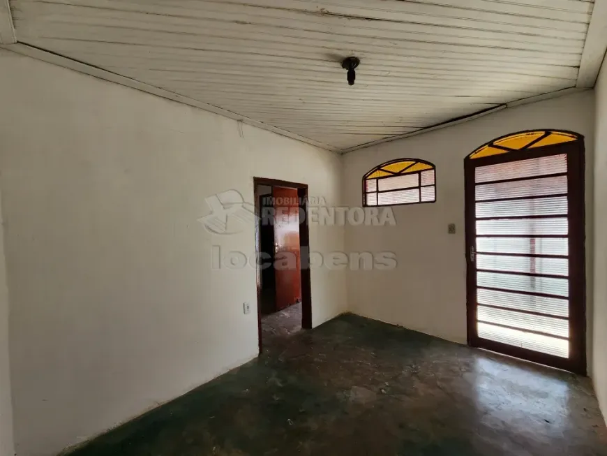 Foto 1 de Casa com 2 Quartos para alugar, 80m² em Jardim Santa Lucia, São José do Rio Preto