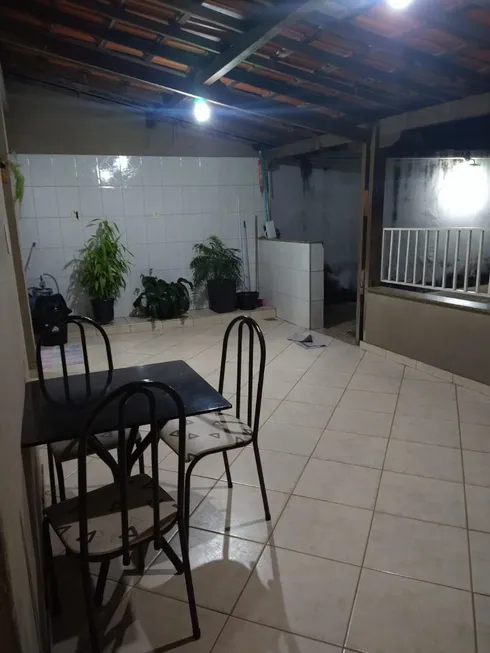 Foto 1 de Casa com 3 Quartos à venda, 250m² em São Caetano, Contagem