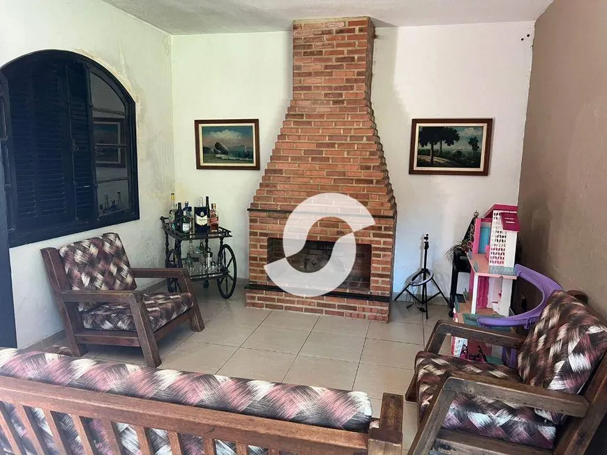 Foto 1 de Casa com 3 Quartos à venda, 597m² em Maria Paula, Niterói