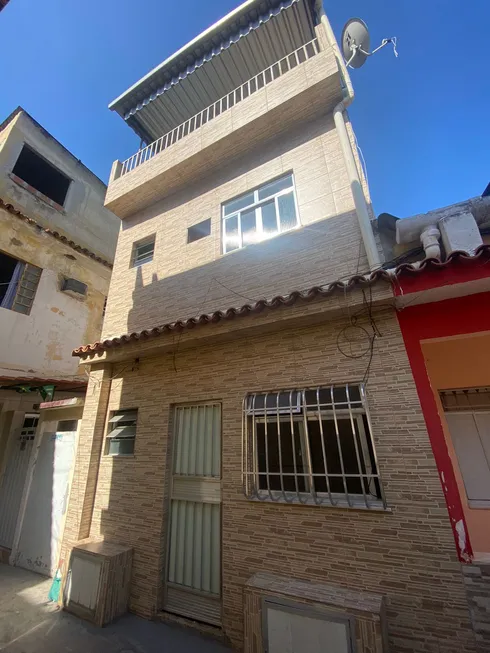 Foto 1 de Casa com 2 Quartos à venda, 46m² em Olinda, Nilópolis