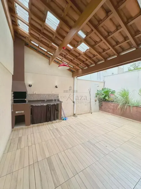 Foto 1 de Casa de Condomínio com 3 Quartos à venda, 120m² em Jardim das Indústrias, São José dos Campos