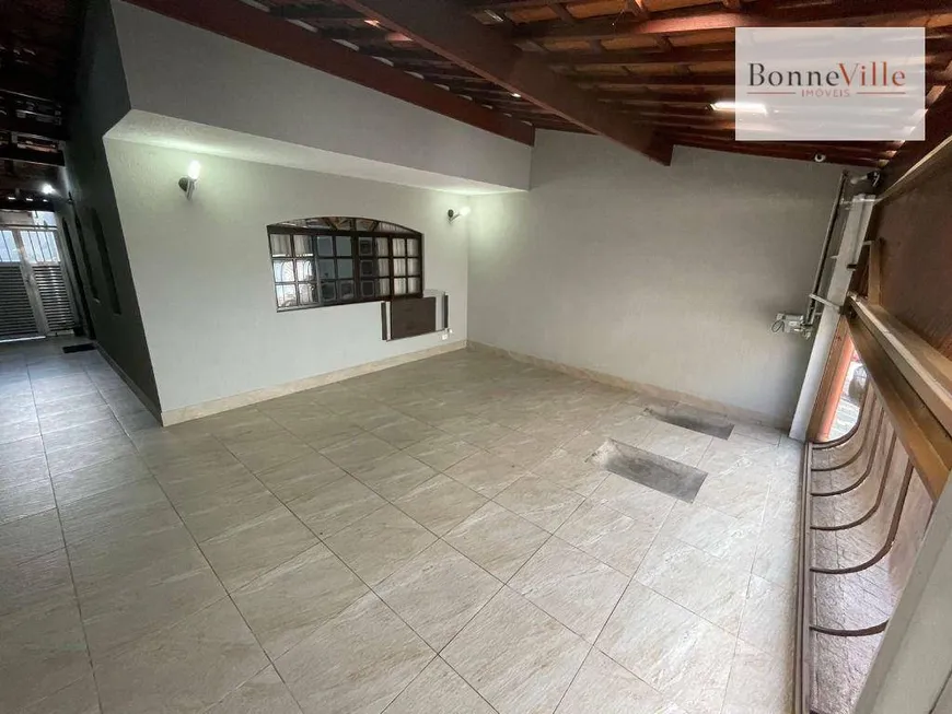 Foto 1 de Sobrado com 3 Quartos à venda, 187m² em Jardim Salete, Taboão da Serra