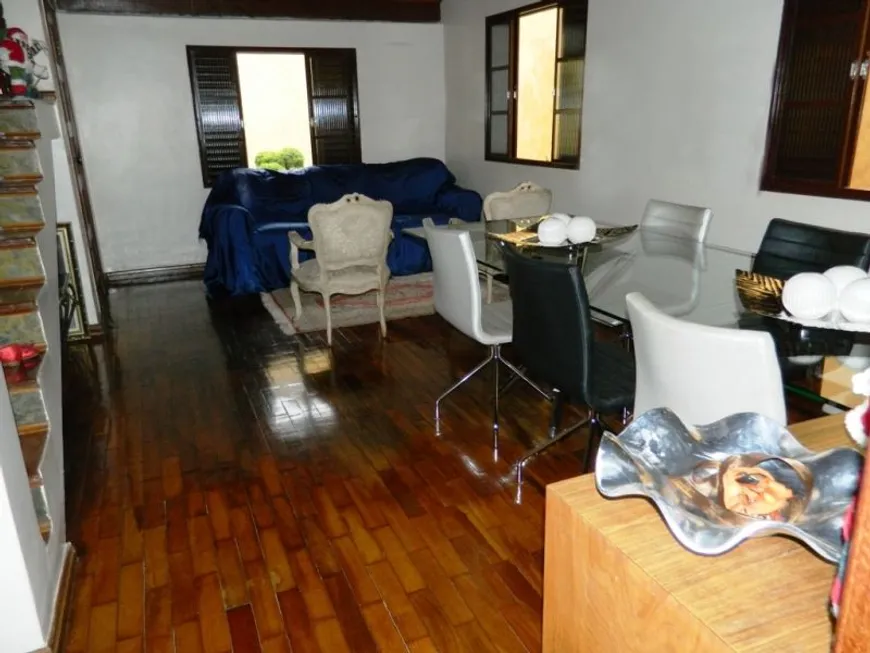 Foto 1 de Casa com 4 Quartos à venda, 283m² em Castelo, Belo Horizonte