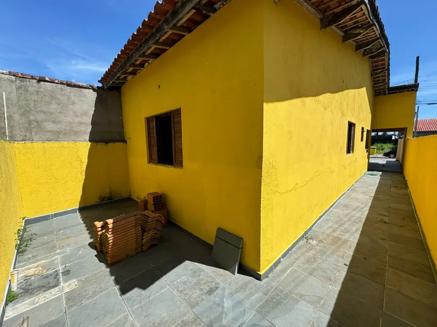 Foto 1 de Casa de Condomínio com 2 Quartos à venda, 69m² em Balneário Gaivotas, Itanhaém