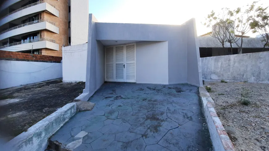 Foto 1 de Casa com 4 Quartos para alugar, 724m² em Fátima, Fortaleza