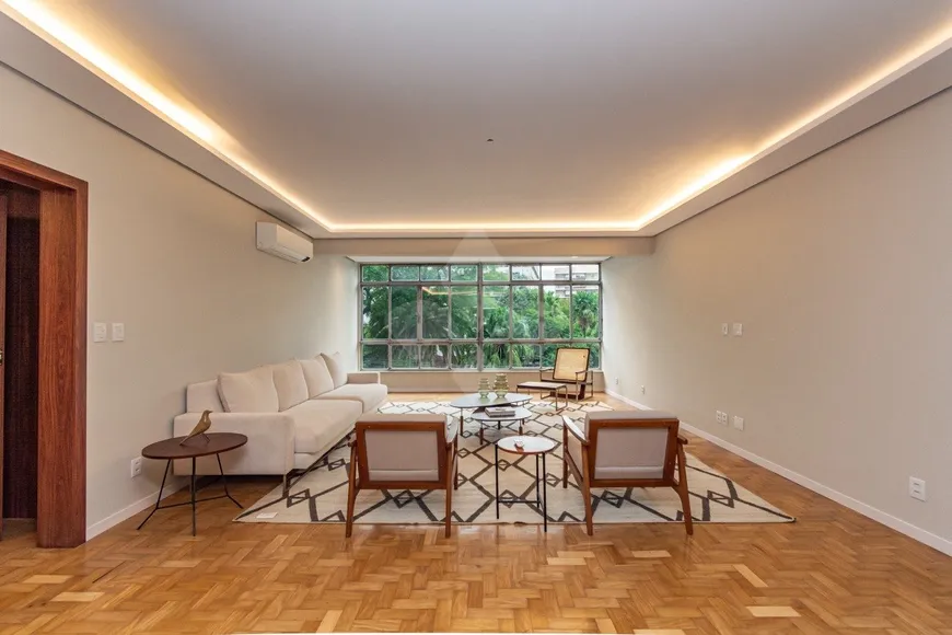 Foto 1 de Apartamento com 3 Quartos à venda, 181m² em Independência, Porto Alegre
