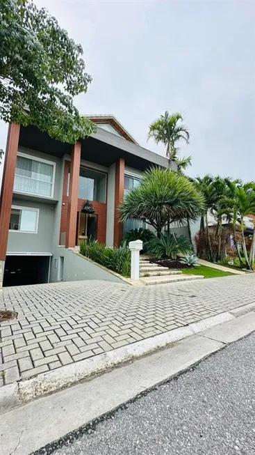 Foto 1 de Casa de Condomínio com 4 Quartos à venda, 1380m² em Barra da Tijuca, Rio de Janeiro