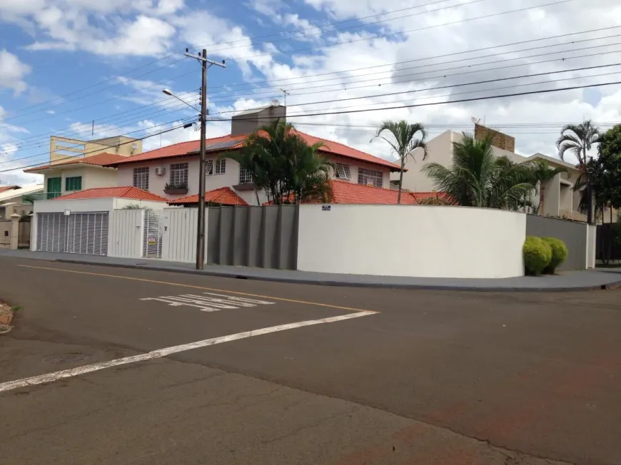 Foto 1 de Casa com 5 Quartos para alugar, 400m² em Mediterrâneo, Londrina