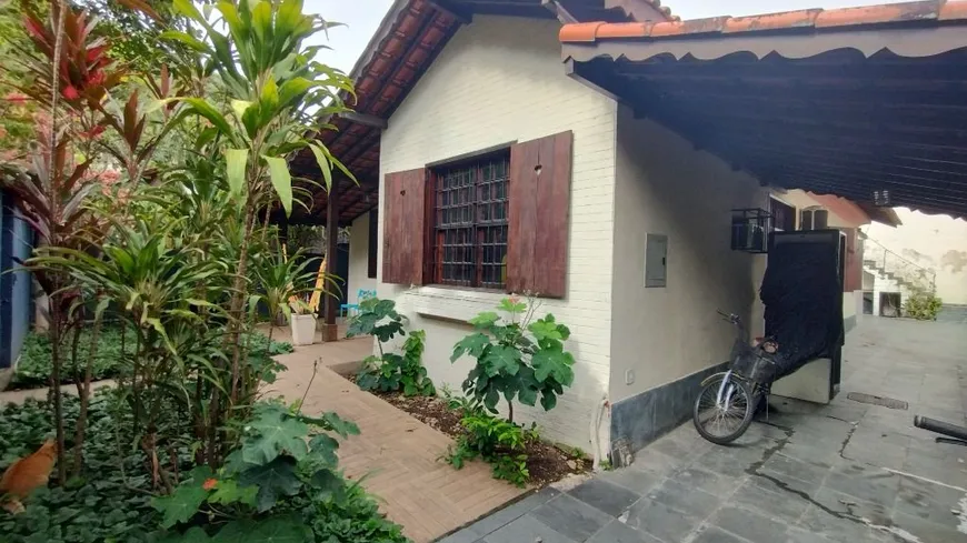 Foto 1 de Casa com 4 Quartos à venda, 150m² em Pé Pequeno, Niterói