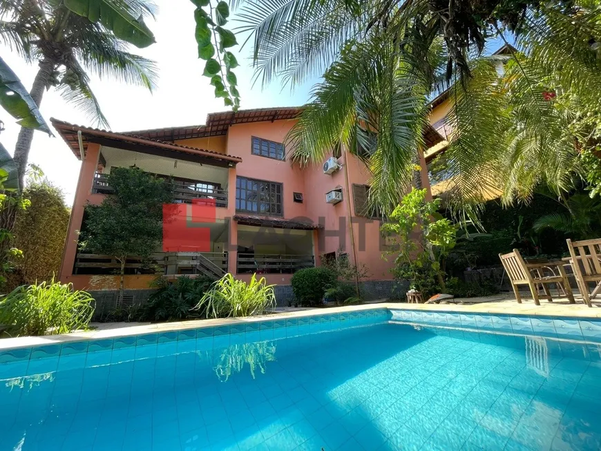 Foto 1 de Casa de Condomínio com 4 Quartos à venda, 430m² em Itanhangá, Rio de Janeiro