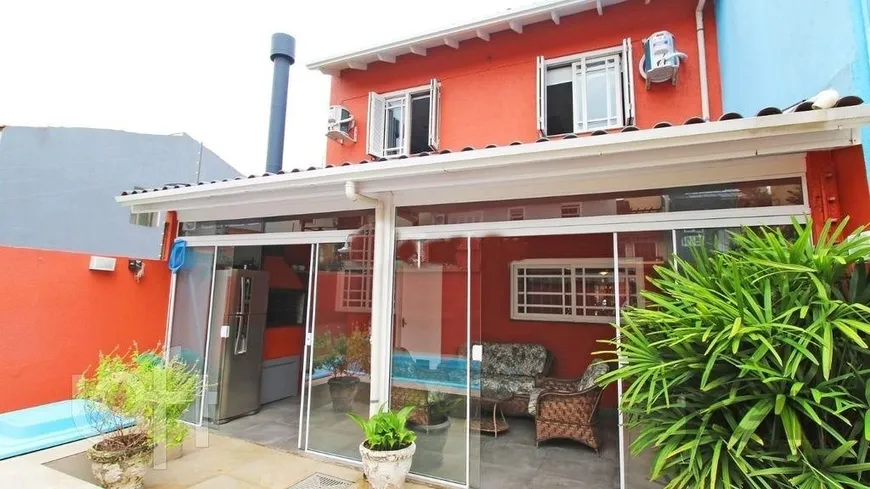 Foto 1 de Casa com 3 Quartos à venda, 209m² em Sarandi, Porto Alegre