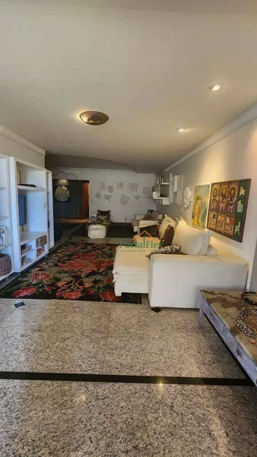 Foto 1 de Apartamento com 4 Quartos à venda, 339m² em Praia da Costa, Vila Velha