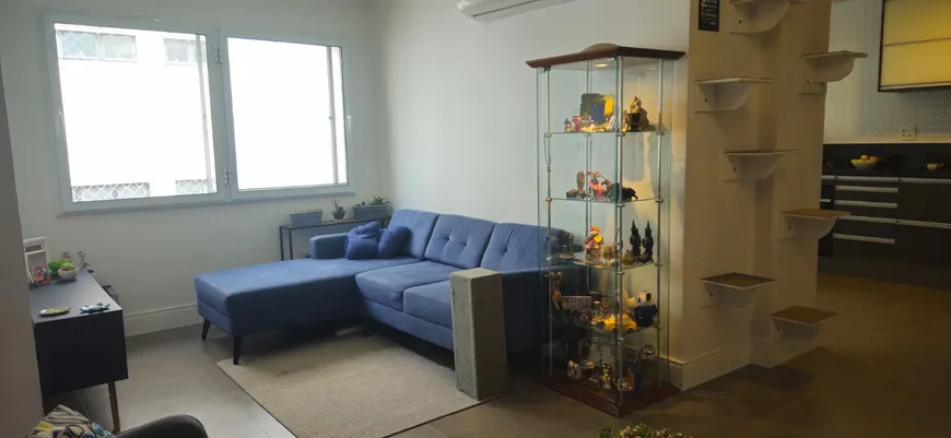 Foto 1 de Apartamento com 2 Quartos à venda, 70m² em Vila Uberabinha, São Paulo