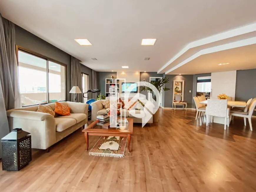 Foto 1 de Apartamento com 3 Quartos à venda, 220m² em Jardim Aquarius, São José dos Campos