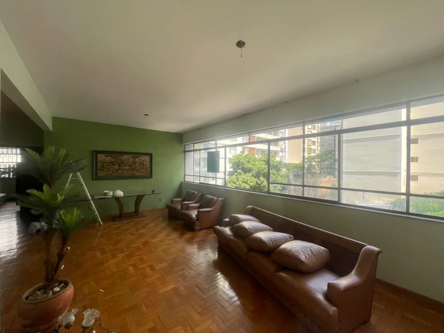 Foto 1 de Apartamento com 4 Quartos à venda, 160m² em Centro, Belo Horizonte