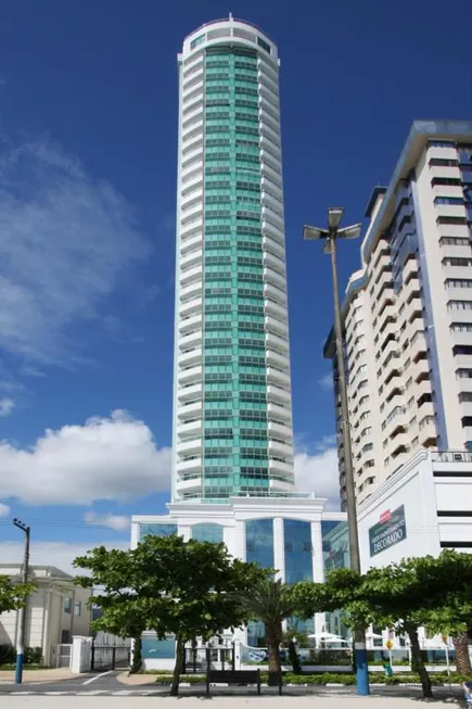 Foto 1 de Apartamento com 4 Quartos à venda, 285m² em Centro, Balneário Camboriú