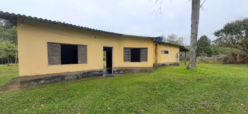 Foto 1 de Fazenda/Sítio com 3 Quartos à venda, 9000m² em Itapitangui, Cananéia