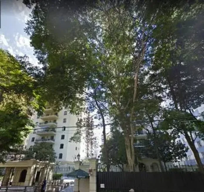 Foto 1 de Apartamento com 3 Quartos à venda, 220m² em Higienópolis, São Paulo