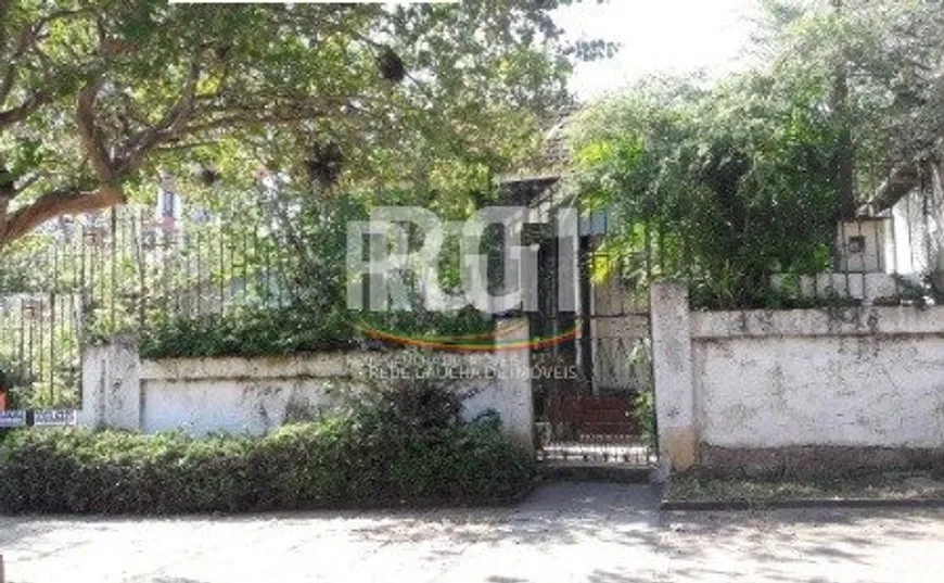 Foto 1 de Lote/Terreno à venda, 242m² em Tristeza, Porto Alegre