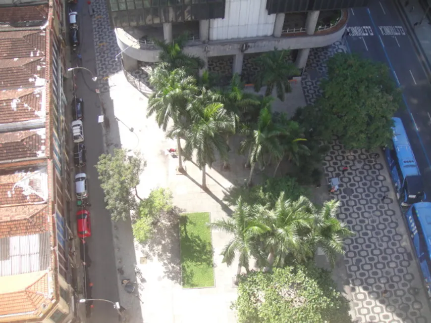 Foto 1 de Sala Comercial com 1 Quarto para alugar em Centro, Rio de Janeiro