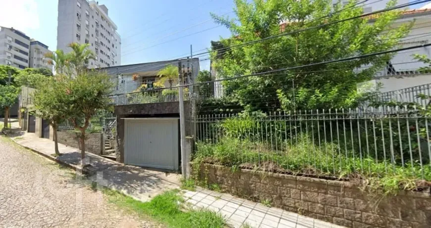 Foto 1 de Casa com 4 Quartos à venda, 300m² em Petrópolis, Porto Alegre