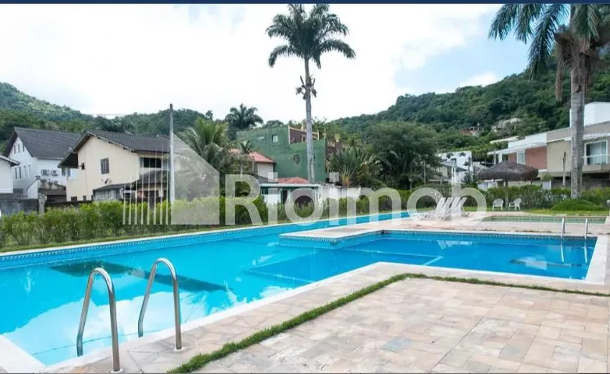 Foto 1 de Casa com 3 Quartos à venda, 180m² em Vargem Grande, Rio de Janeiro