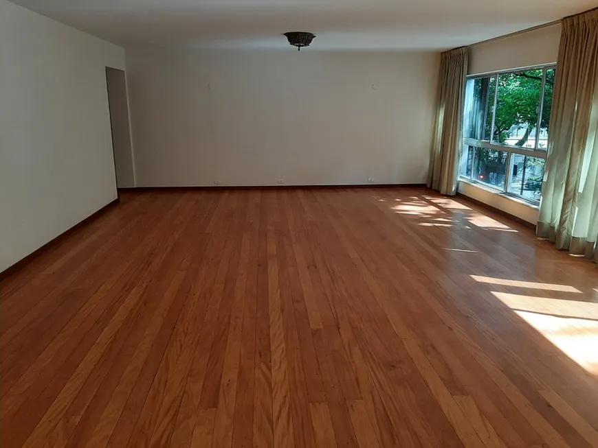 Foto 1 de Apartamento com 3 Quartos para alugar, 200m² em Leblon, Rio de Janeiro