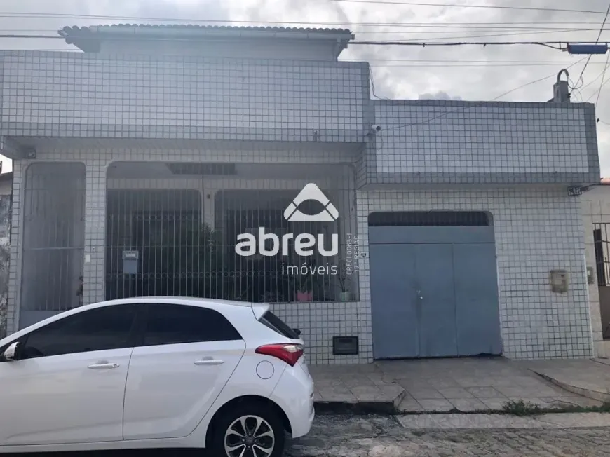 Foto 1 de Casa com 5 Quartos à venda, 193m² em Pajuçara, Natal