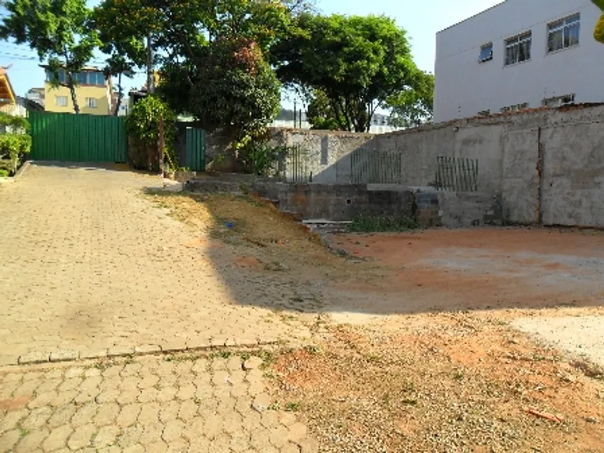 Foto 1 de Casa com 5 Quartos à venda, 300m² em Dona Clara, Belo Horizonte