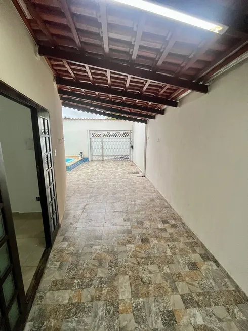 Foto 1 de Casa com 3 Quartos à venda, 168m² em Mirim, Praia Grande