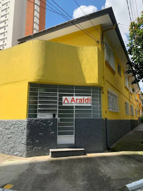 Foto 1 de Casa com 2 Quartos para alugar, 150m² em Campo Belo, São Paulo