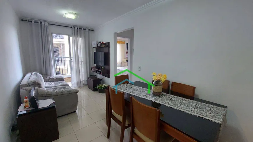 Foto 1 de Apartamento com 2 Quartos à venda, 50m² em Vila Menk, Carapicuíba