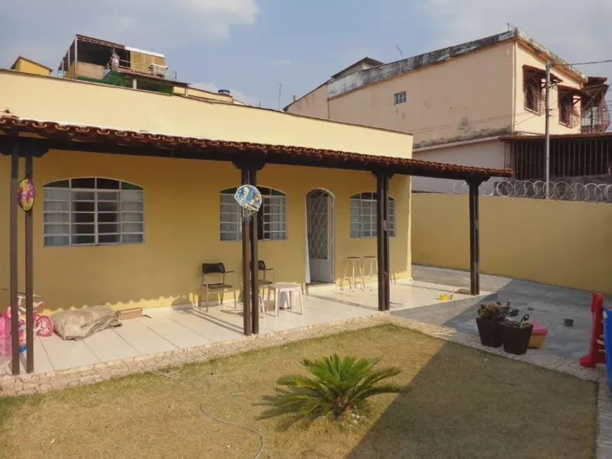Foto 1 de Casa com 3 Quartos à venda, 85m² em Floramar, Belo Horizonte