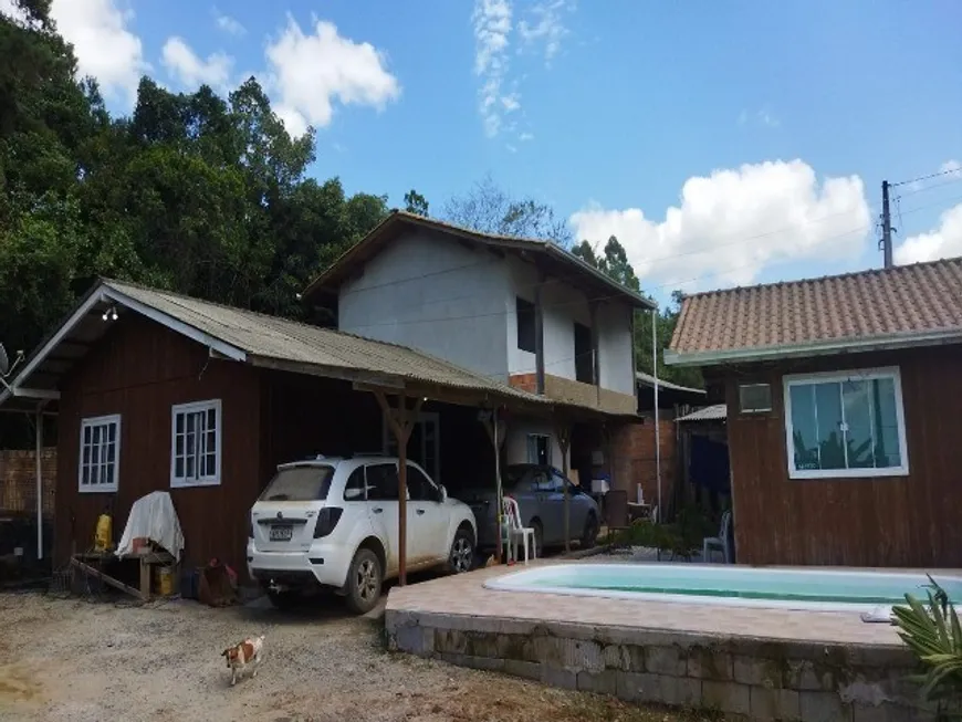 Foto 1 de Casa com 4 Quartos à venda, 150m² em Rio do Meio, Camboriú