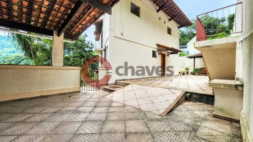 Foto 1 de Casa com 4 Quartos à venda, 412m² em Humaitá, Rio de Janeiro