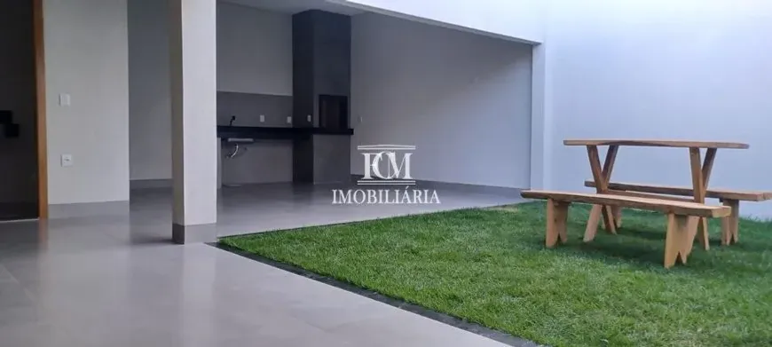 Foto 1 de Casa com 3 Quartos à venda, 150m² em Jardim Europa, Uberlândia