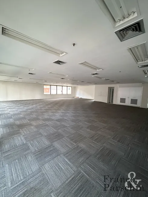 Foto 1 de Sala Comercial para alugar, 250m² em Vila Olímpia, São Paulo