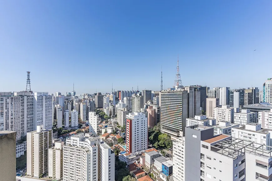 Foto 1 de Cobertura com 3 Quartos à venda, 215m² em Jardim Paulista, São Paulo